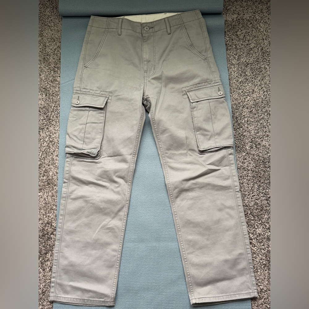 Specialty Levi’s Cargo Pants for men